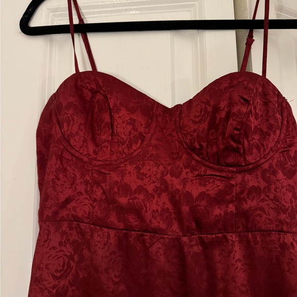 Princess Polly Dress - Picture 2 of 7